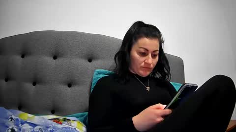 Mikyloveu online show from February 2025 04:31:01 PM