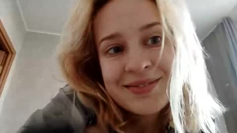 Mila 420 online show from October 2025 08:53:01 AM