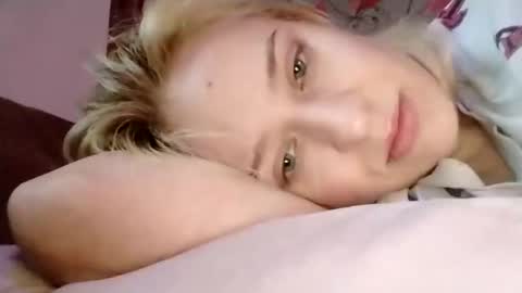 Mila 420 online show from November 2025 11:00:01 AM