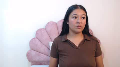 mila_adamss online show from April 2026 06:10:01 PM