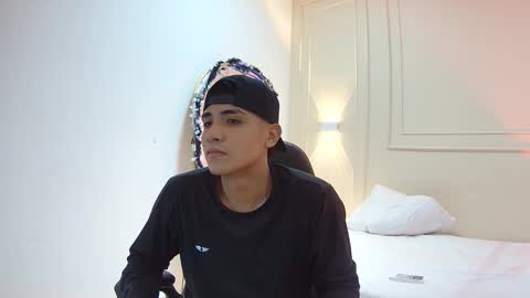 mila and bruno online show from October 2025 12:45:01 PM