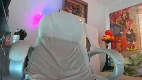 Mila Dash online show from September 2025 02:08:01 PM