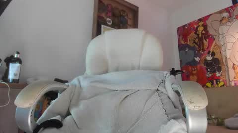 Mila Dash online show from October 2025 11:50:02 AM