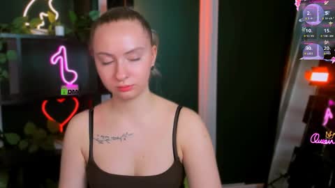 mila_glow online show from April 2026 06:38:01 PM