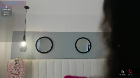 mila_hank online show from October 2025 12:15:02 PM