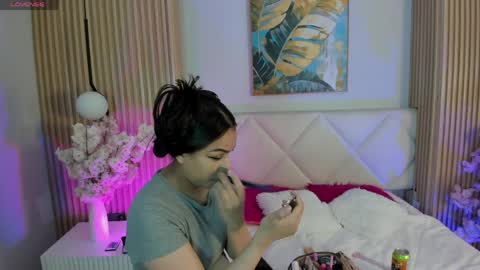 mila_hank online show from April 2026 12:14:01 PM