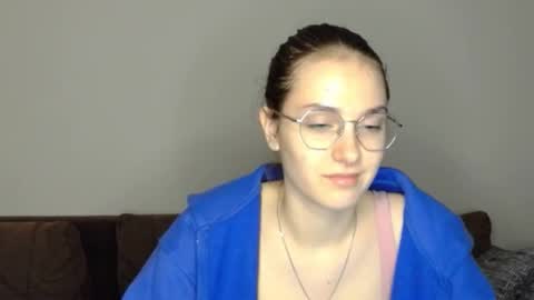 Snapshot of mila_keyy chatting on September 2025 10:20:02 PM mila_keyy online show from September 2025 10:20:02 PM