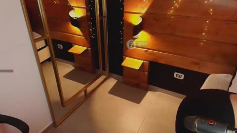 Milena  online show from September 2025 11:15:01 AM