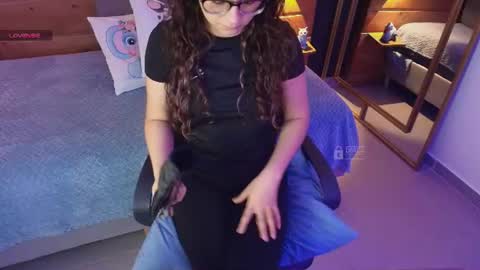 Snapshot of mila_kiitty chatting on June 2026 11:25:01 AM Milena online show from June 2026 11:25:01 AM