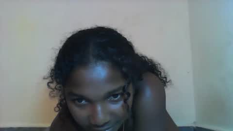 Snapshot of mila_lunah chatting on March 2026 05:55:02 AM mila_lunah online show from March 2026 05:55:02 AM