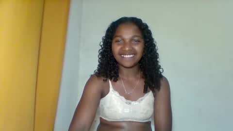 Snapshot of mila_lunah chatting on April 2026 07:55:01 PM mila_lunah online show from April 2026 07:55:01 PM