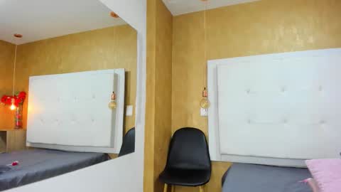          online show from November 2025 12:44:02 AM