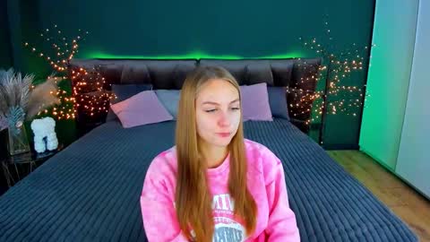 Snapshot of milaaddam chatting on November 2025 08:11:02 AM Milla online show from November 2025 08:11:02 AM