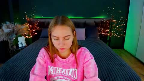 Snapshot of milaaddam chatting on November 2025 07:11:02 AM Milla online show from November 2025 07:11:02 AM