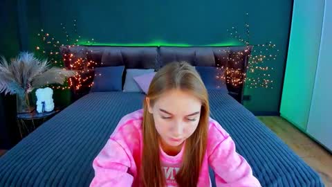 Snapshot of milaaddam chatting on November 2025 06:50:01 AM Milla online show from November 2025 06:50:01 AM