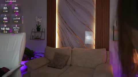 milacrave online show from November 2025 11:57:02 AM