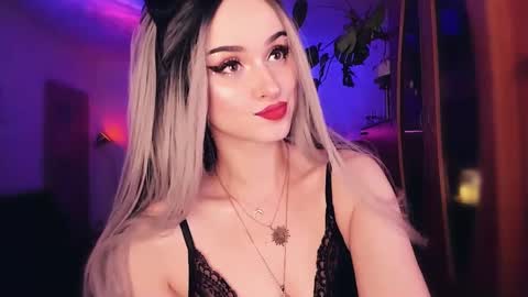 MiladyJolie online show from February 2025 04:44:02 AM