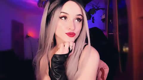 MiladyJolie online show from February 2025 04:35:01 AM