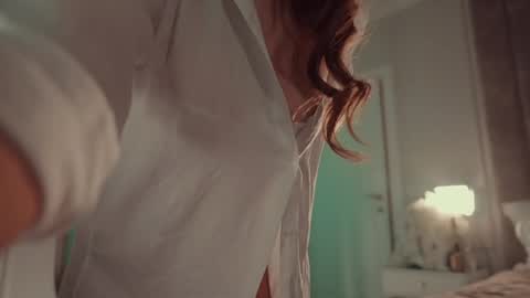 Snapshot of miladystarlight chatting on April 2026 05:37:01 PM online show from April 2026 05:37:01 PM