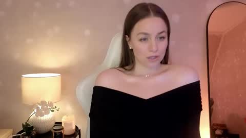 Mila Fleur online show from September 2025 02:22:02 PM