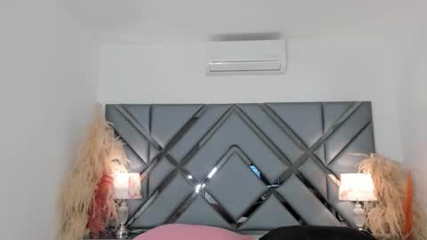 milan_lewiss online show from October 2025 11:51:02 AM