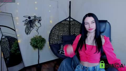Snapshot of milana_miln chatting on May 2026 01:57:16 AM Milana online show from May 2026 01:57:16 AM