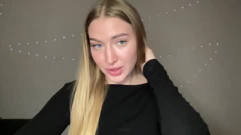 Milana online show from December 2024 05:08:02 PM