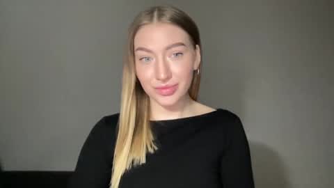 Milana online show from January 2025 11:51:02 AM
