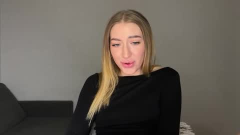 Milana online show from February 2025 06:43:02 PM