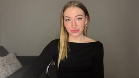 Milana online show from February 2025 07:09:01 PM