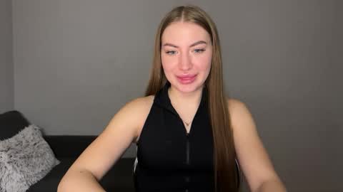Milana online show from March 2025 08:40:01 PM