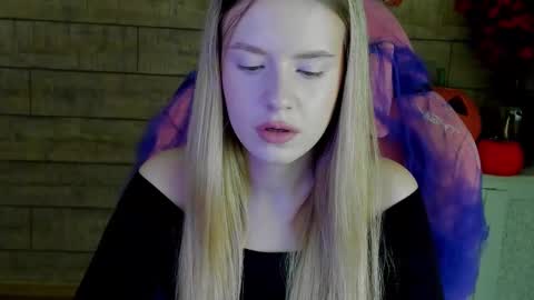 MilanaBalmain online show from November 2025 04:25:02 AM