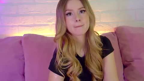 MilanaBalmain online show from November 2025 04:19:02 PM