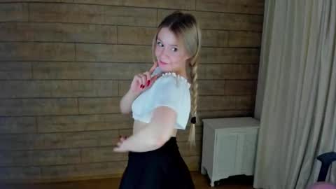 MilanaBalmain online show from March 2026 08:19:01 AM