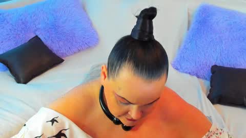 Lana online show from January 2025 11:32:02 AM