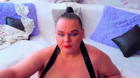 Lana online show from February 2025 12:33:02 PM