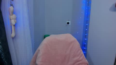 Milana online show from January 2026 06:33:02 PM