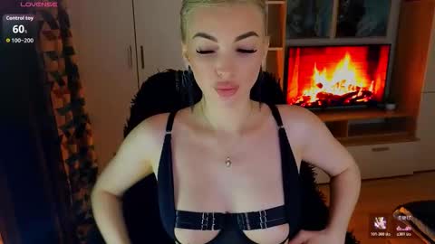 Snapshot of milanafox_ chatting on March 2026 08:58:01 PM Lana online show from March 2026 08:58:01 PM