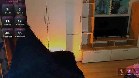 Snapshot of milanafox_ chatting on April 2026 07:00:01 PM Lana online show from April 2026 07:00:01 PM