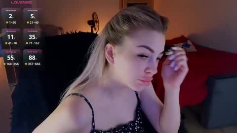 Snapshot of milanafox_ chatting on June 2026 10:46:02 PM Lana online show from June 2026 10:46:02 PM