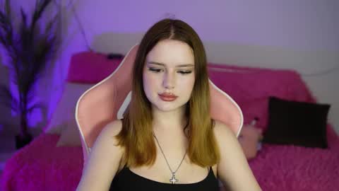 milanamoons online show from October 2025 11:41:02 AM