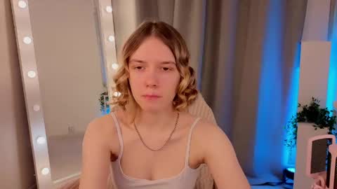 Snapshot of milanarayy chatting on May 2026 05:34:02 AM Milaray online show from May 2026 05:34:02 AM