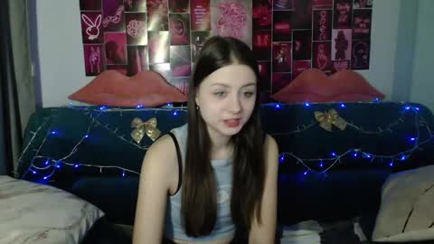 milanaroz online show from January 2025 05:53:01 AM