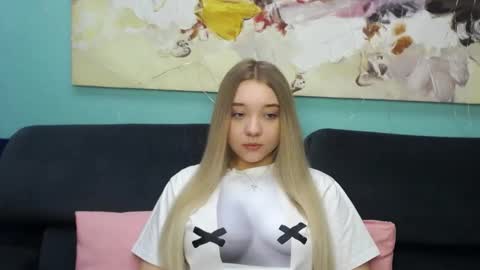 Milana online show from March 2026 05:56:02 AM