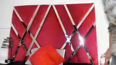 milanx2 online show from December 2024 09:40:01 PM