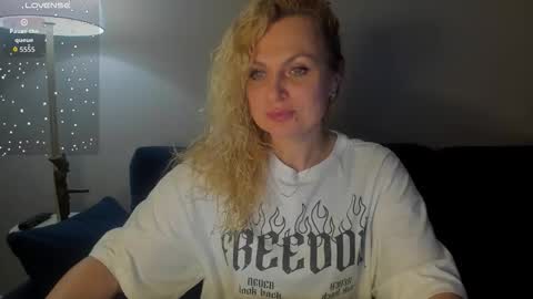 milanna_x online show from November 2025 07:41:02 PM