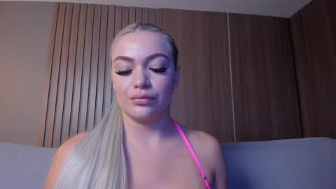 Sexy Mila  online show from January 2025 03:18:02 PM