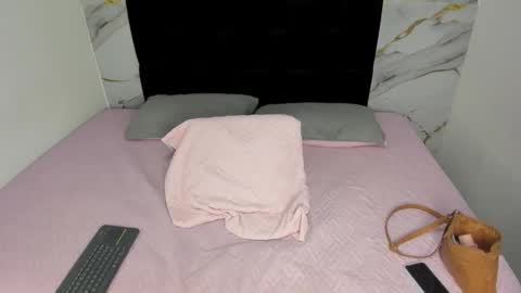 MilaRossi online show from March 2026 01:40:02 PM