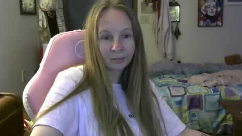 Mila online show from April 2026 01:41:02 AM