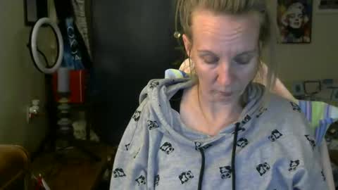 Mila online show from May 2026 05:59:02 AM